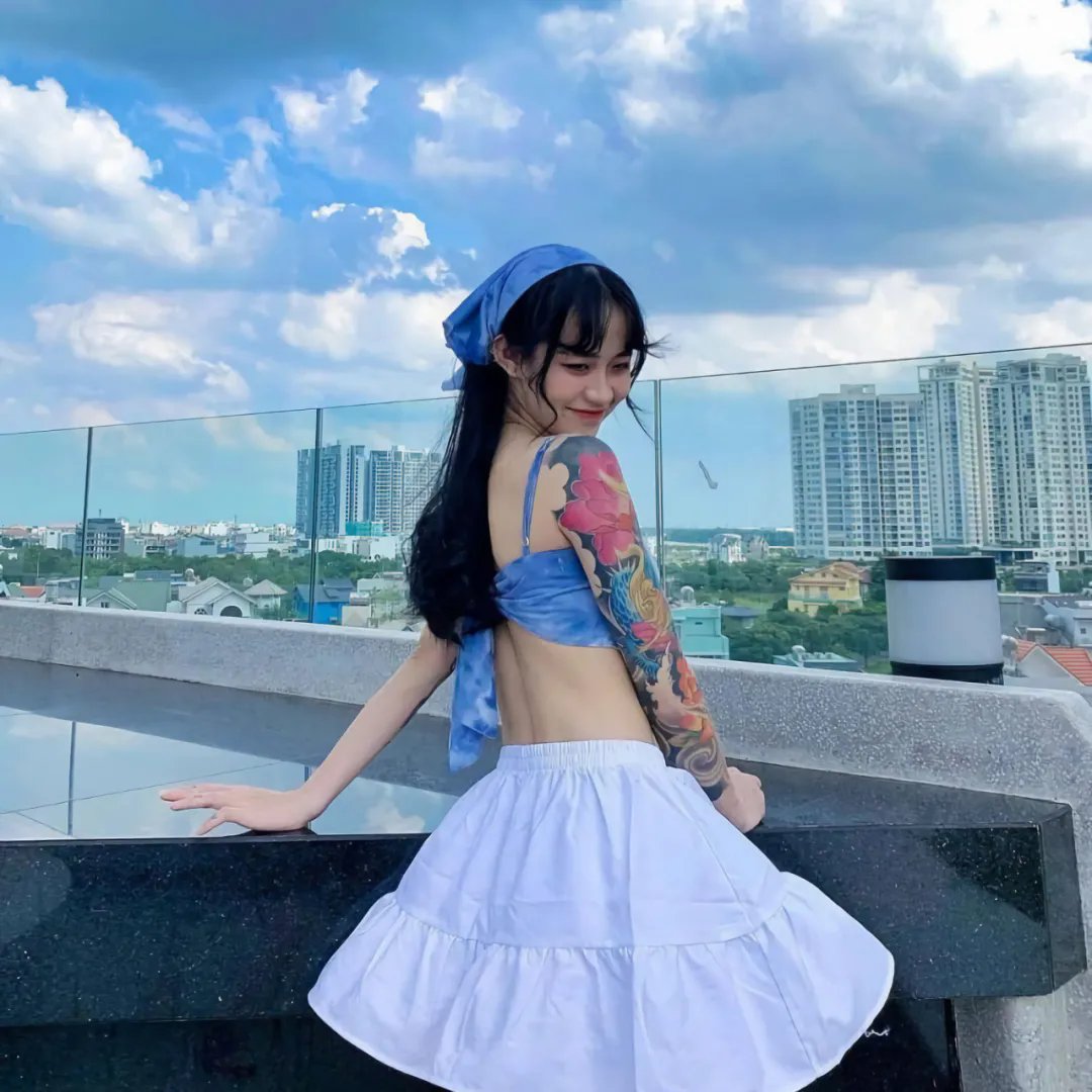 白桦林中的哨所